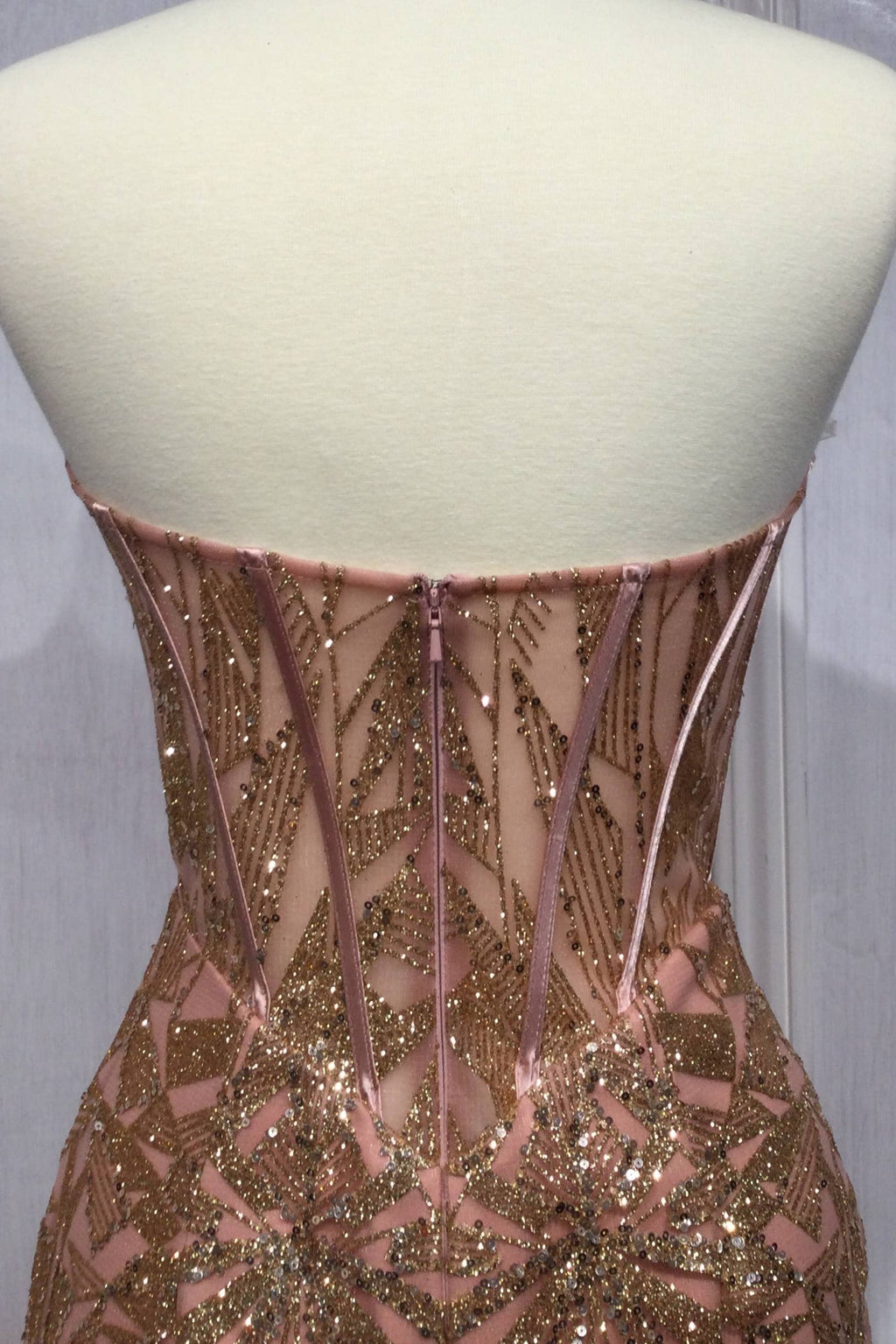 STRAPLESS MERMAID GOWN
: Rose Gold / 6